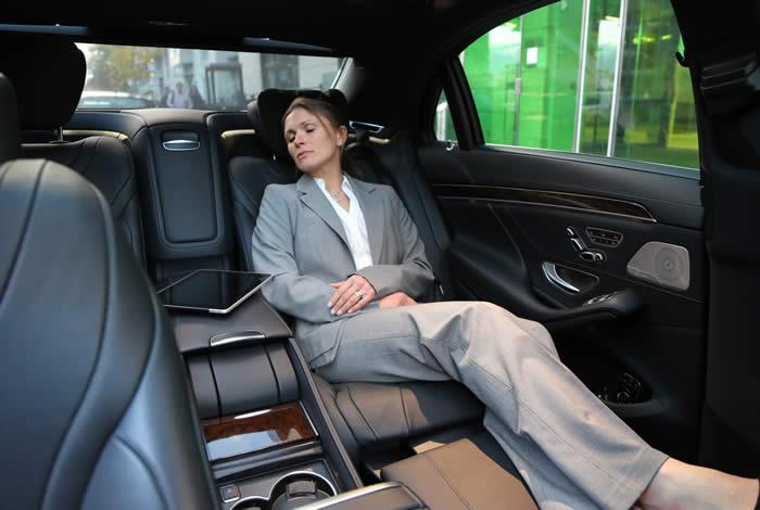 s class chauffeurs airport transfers melbourne